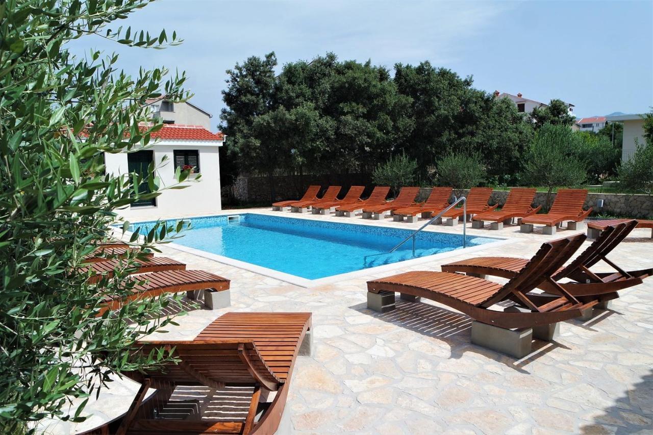Lenka Apartments I Novalja Exterior photo